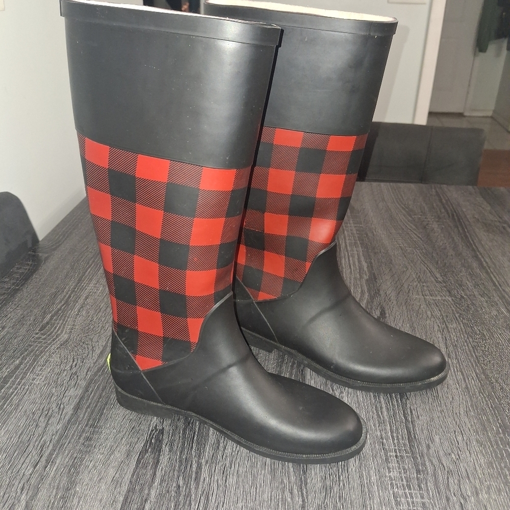 Black and Red Plaid Rain Boots- W SZ 8 - Picture 1 of 5